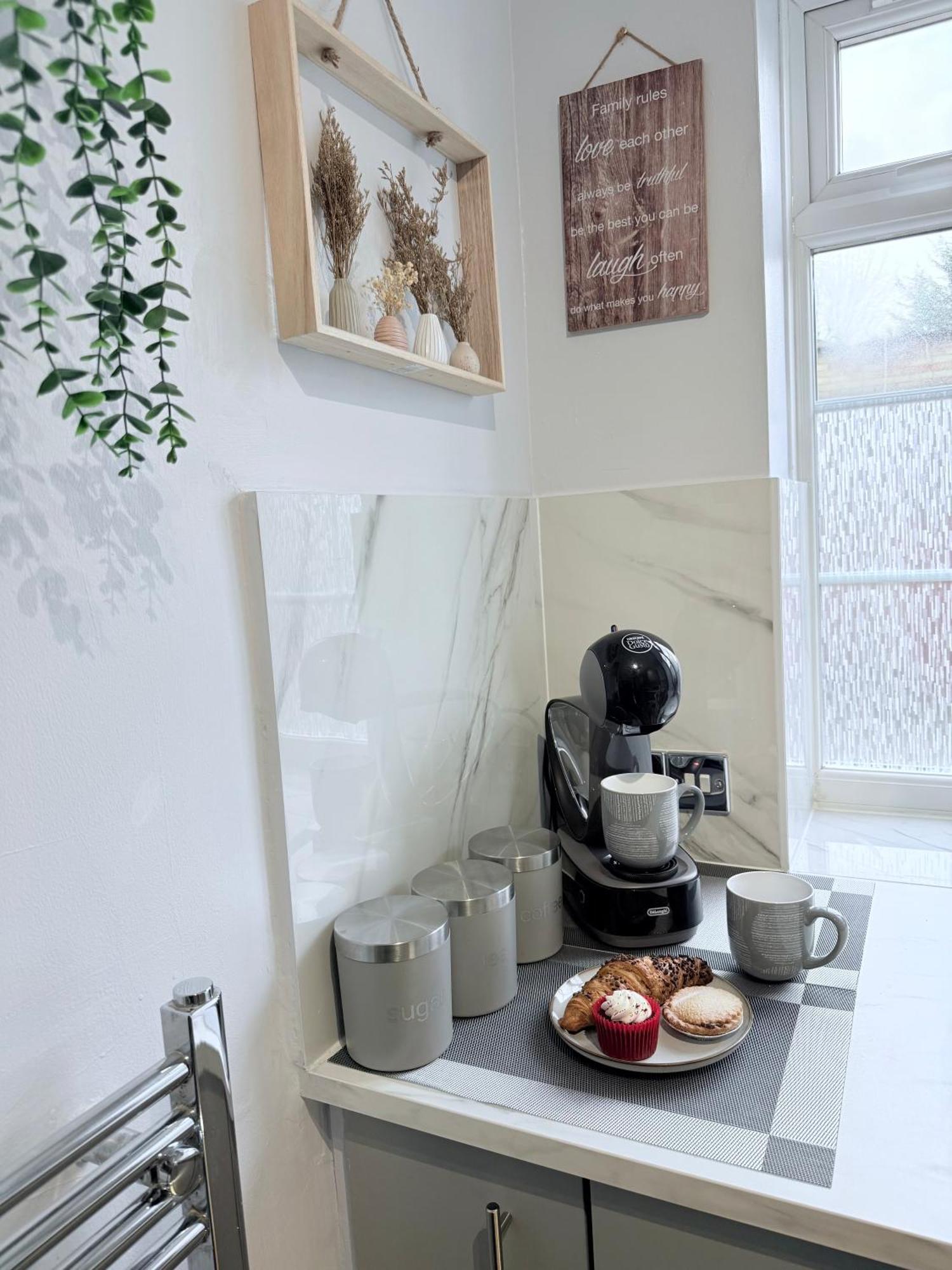 Staylondon - Sleeps 6 With Free Parking - Tourist, Concerts & Matches Buitenkant foto