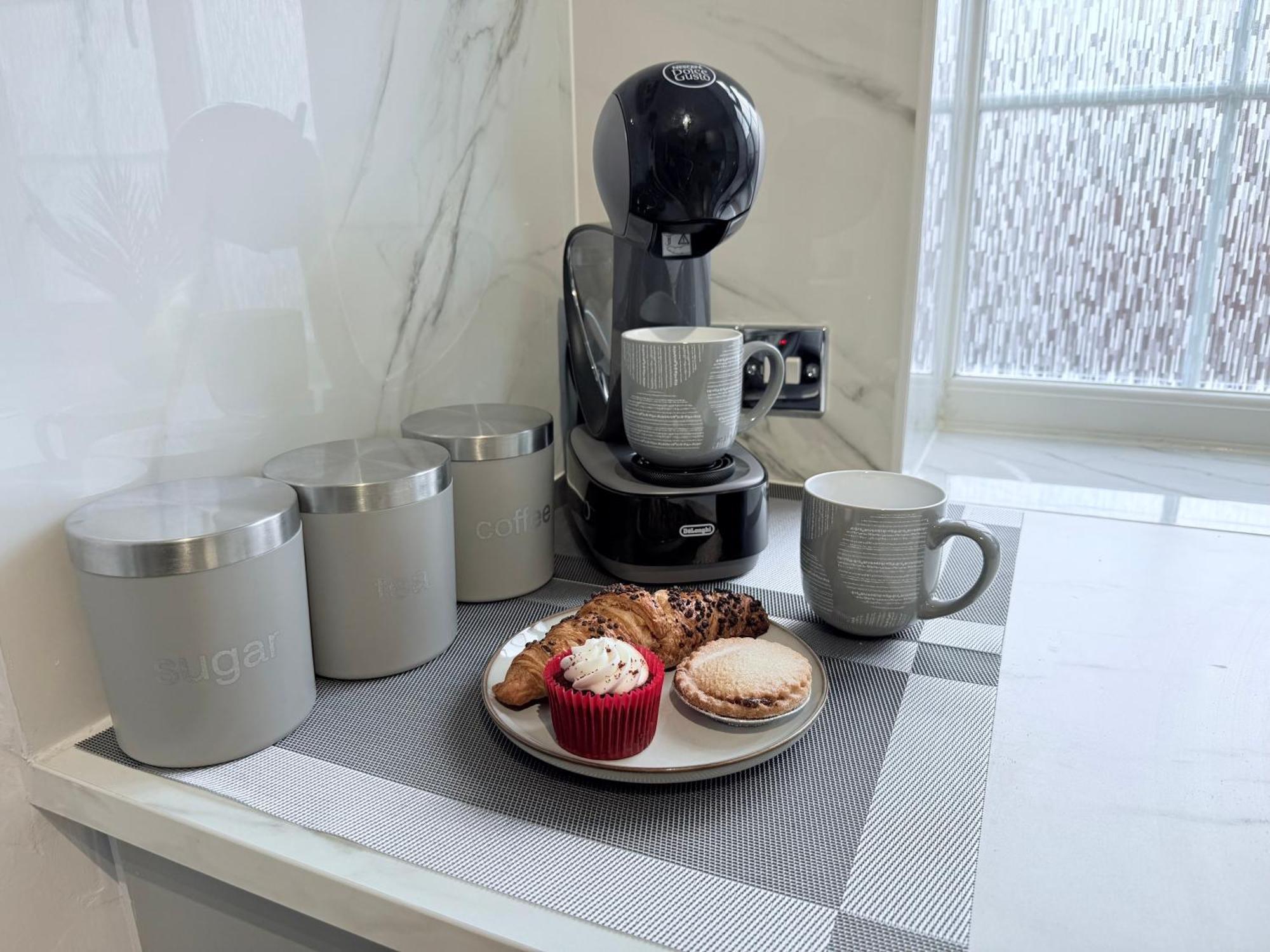 Staylondon - Sleeps 6 With Free Parking - Tourist, Concerts & Matches Buitenkant foto
